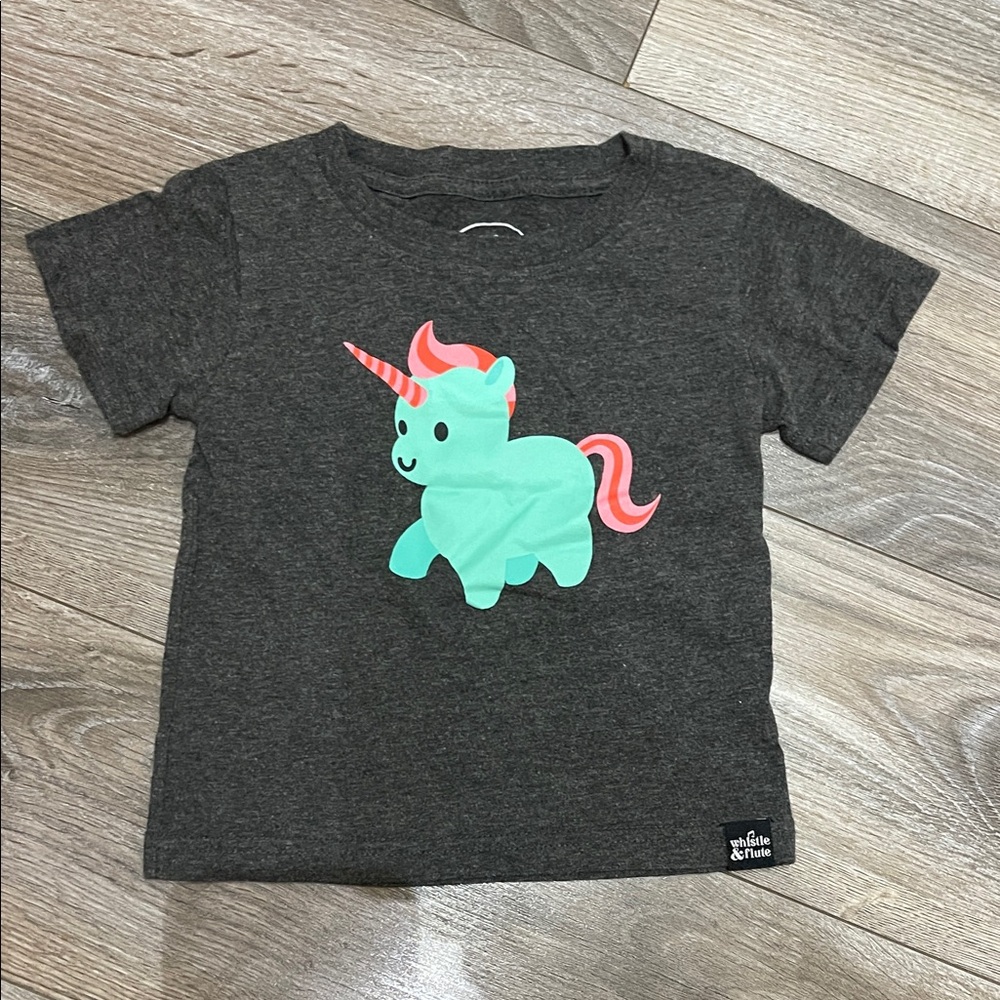 $10 w/ min $20 spend- Whistle & Flute unicorn tee size 1-2 years